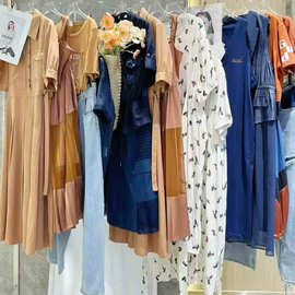 廈門服裝吊牌與品牌折扣服裝批發(fā) 解鎖時(shí)尚產(chǎn)業(yè)的隱形鏈條